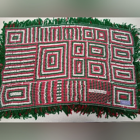 Festive Red, Green, and White Holiday Rug - Picture 2 of 3